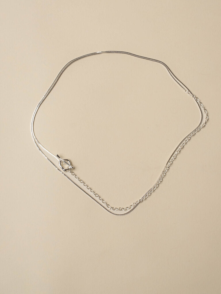 Jenny Wrap Chain Clasp Necklace