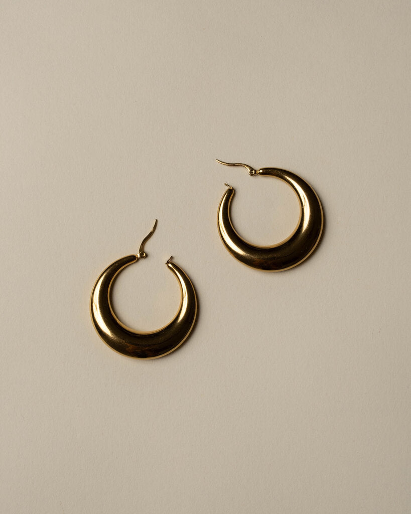 Va-va-voom Voluptuous Hoop Earring
