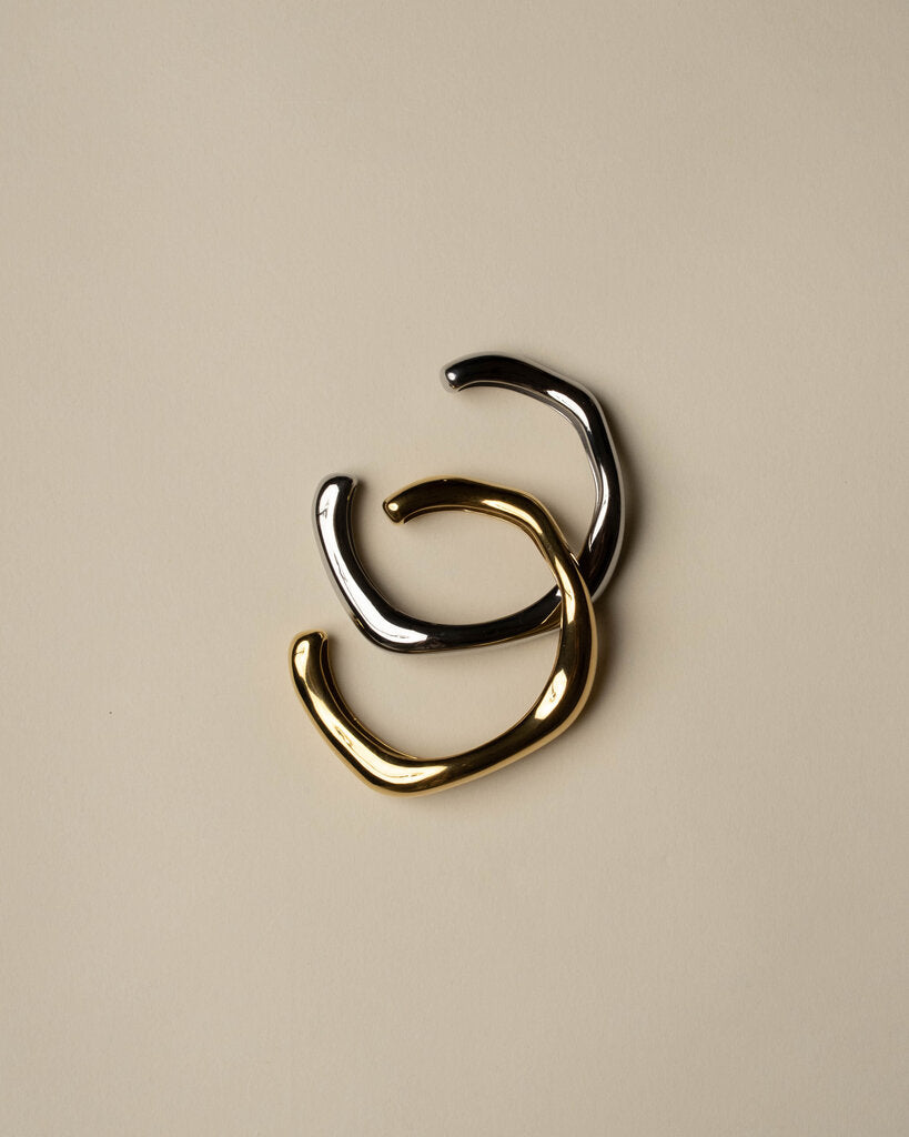 Isla Bold Wavy Bangle