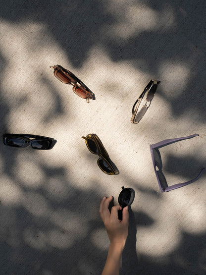 Nikkaela Retro Round Sunglasses