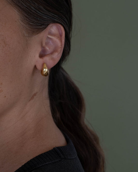 Vicky Small Tear Drop Stud Earrings