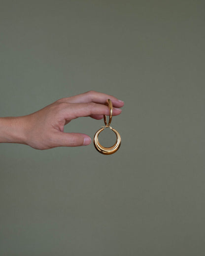 Va-va-voom Voluptuous Hoop Earring