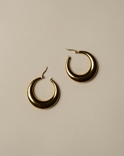Va-va-voom Voluptuous Hoop Earring