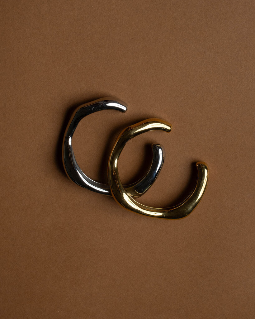 Isla Bold Wavy Bangle