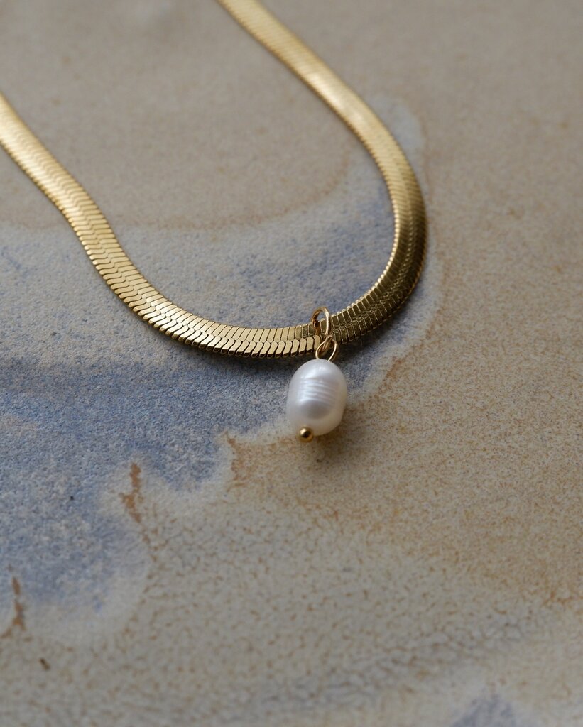 Flat Snake Chain + Pearl Pendant Necklace