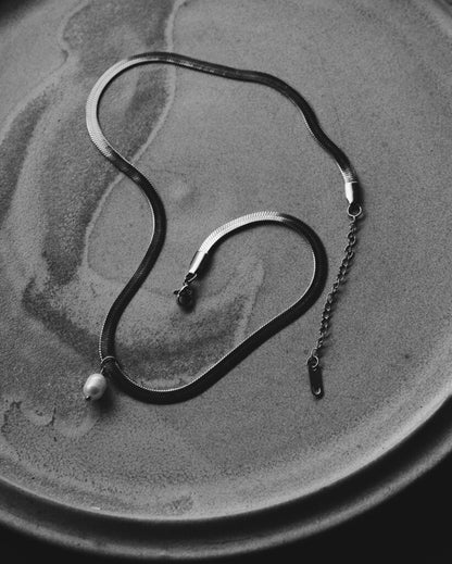 Flat Snake Chain + Pearl Pendant Necklace