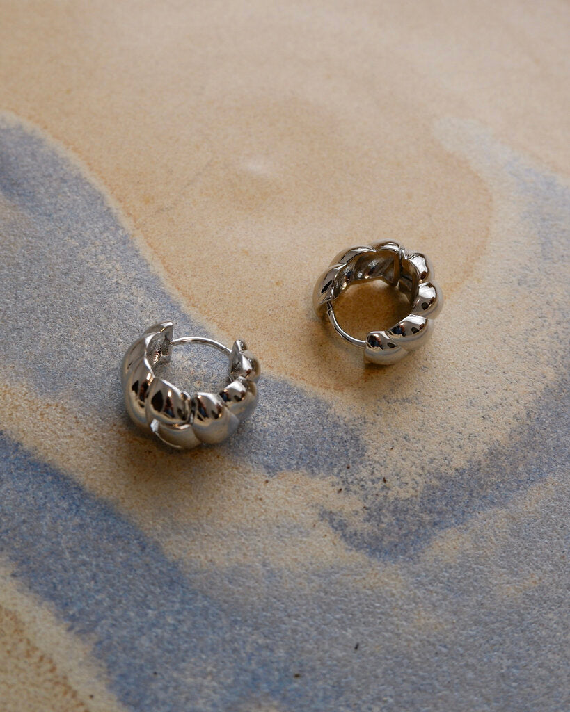 Arya Thick Twisted Hoops